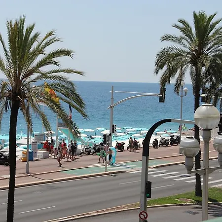 St George نيس